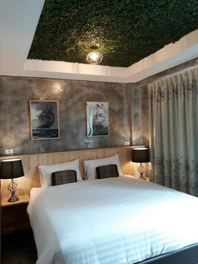 King Kong Hostel At Krabi town Εξωτερικό φωτογραφία